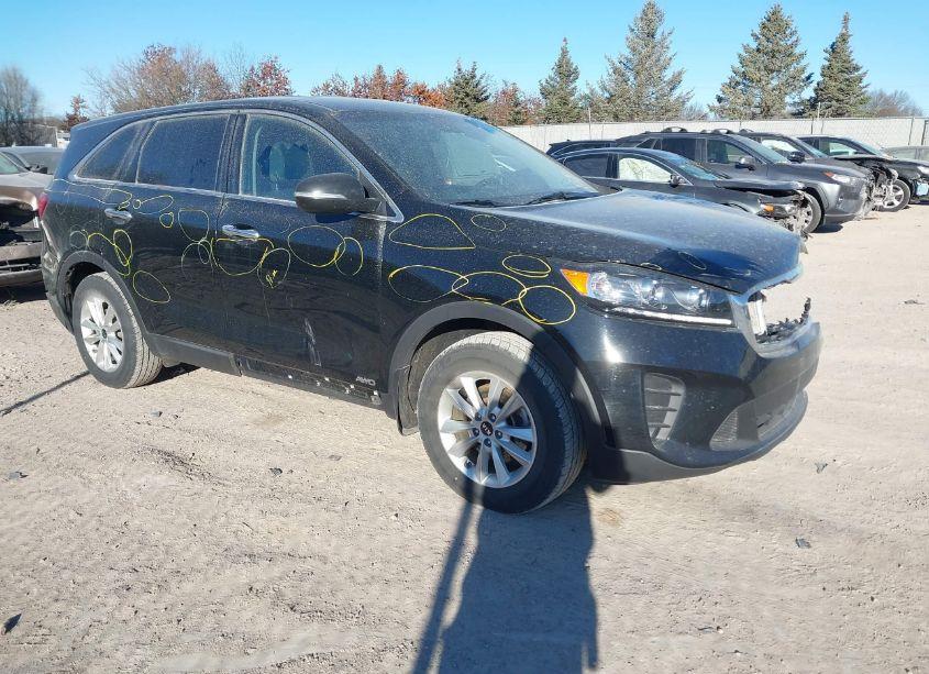 2019 Kia Sorento 2.4L LX (VIN 5XYPGDA35KG574651) main photo