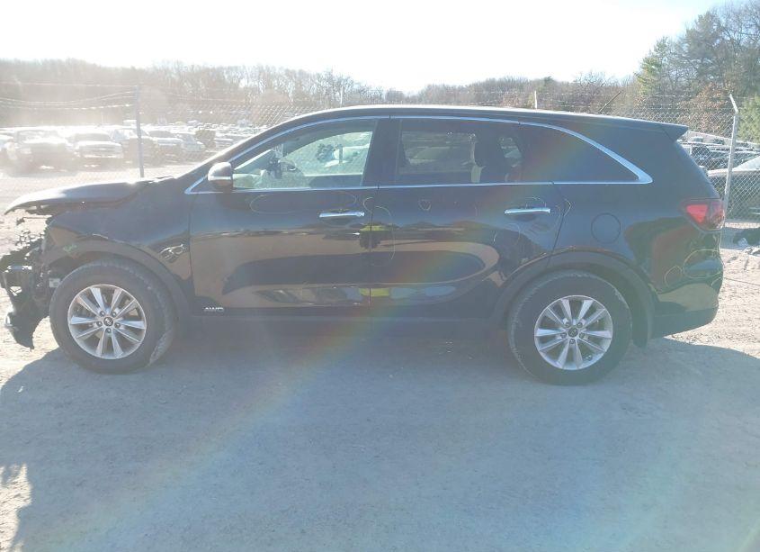 Photo 14 of 2019 Kia Sorento 2.4L LX (VIN 5XYPGDA35KG574651)