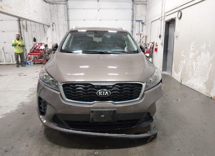 Photo 12 of 2019 Kia Sorento 2.4L LX (VIN 5XYPGDA35KG596343)