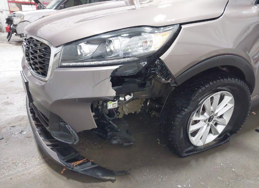 Photo 6 of 2019 Kia Sorento 2.4L LX (VIN 5XYPGDA35KG596343)