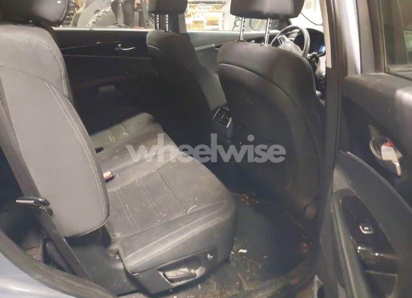 Photo 8 of 2020 Kia Sorento 2.4L LX (VIN 5XYPGDA35LG678008)