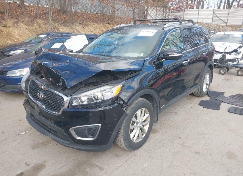 Photo 2 of 2016 Kia Sorento 2.4L LX (VIN 5XYPGDA36GG037200)