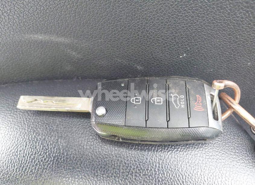 Photo 11 of 2016 Kia Sorento 2.4L LX (VIN 5XYPGDA36GG038315)