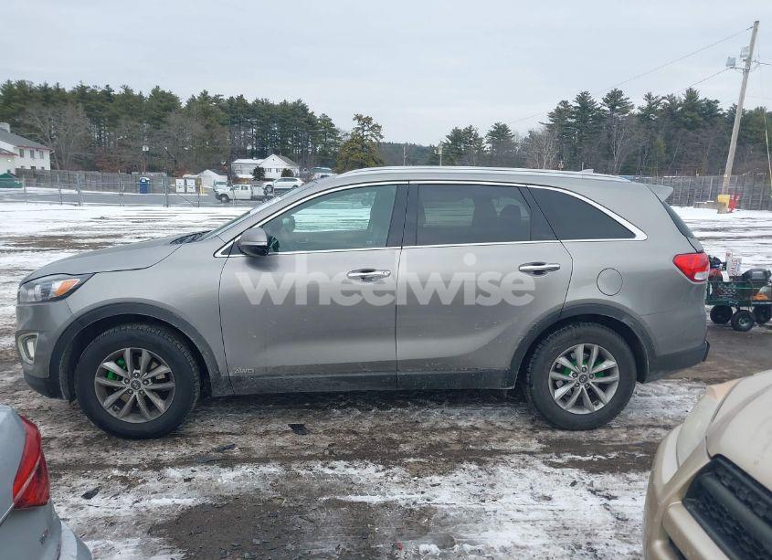 Photo 14 of 2016 Kia Sorento 2.4L LX (VIN 5XYPGDA36GG038315)
