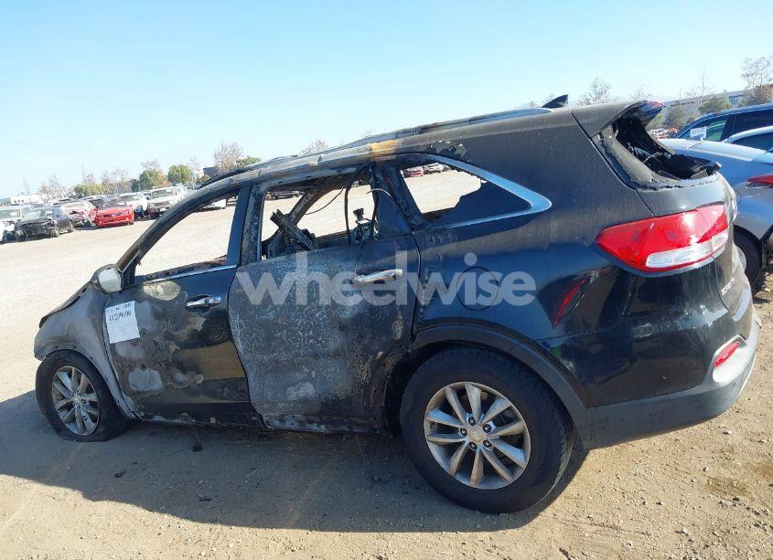 Photo 13 of 2016 Kia Sorento LX/L (VIN 5XYPGDA36GG048696)