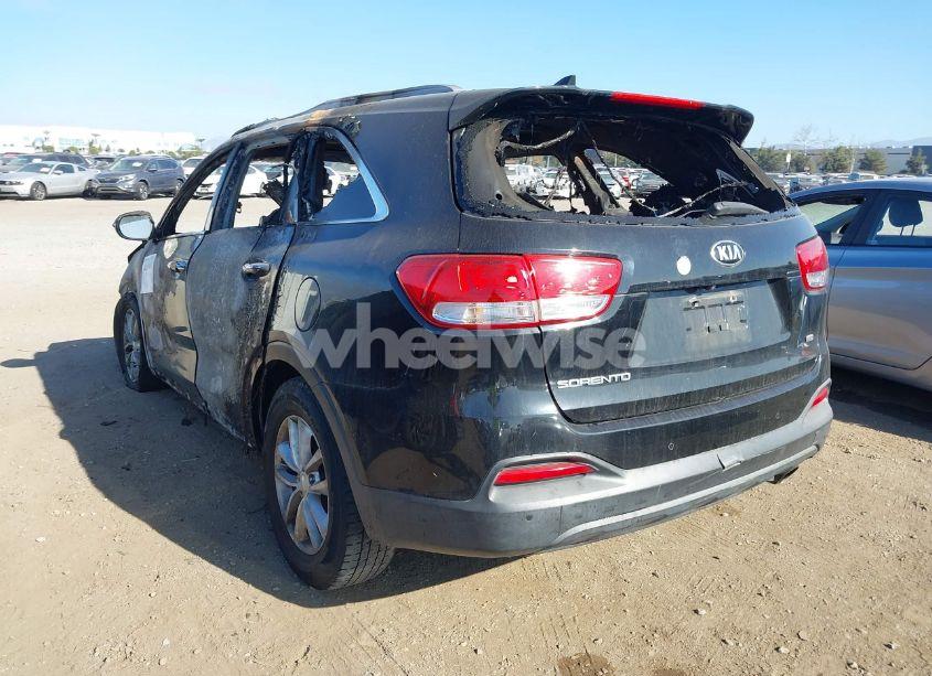 Photo 3 of 2016 Kia Sorento LX/L (VIN 5XYPGDA36GG048696)