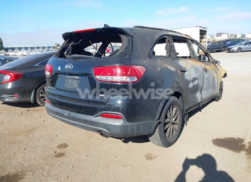 Photo 4 of 2016 Kia Sorento LX/L (VIN 5XYPGDA36GG048696)