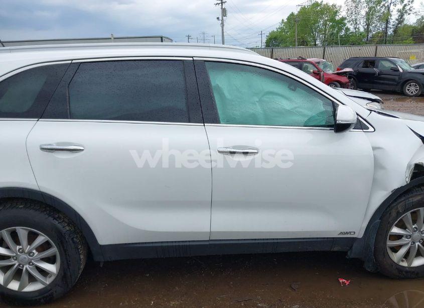 Photo 14 of 2016 Kia Sorento 2.4L LX (VIN 5XYPGDA36GG096277)
