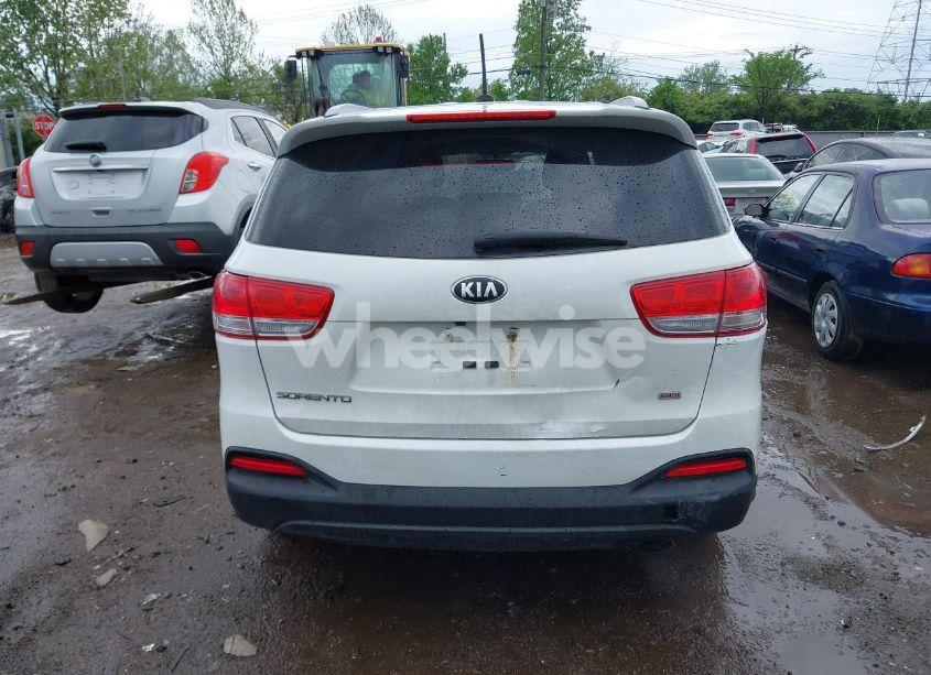 Photo 17 of 2016 Kia Sorento 2.4L LX (VIN 5XYPGDA36GG096277)