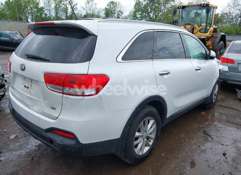 Photo 4 of 2016 Kia Sorento 2.4L LX (VIN 5XYPGDA36GG096277)