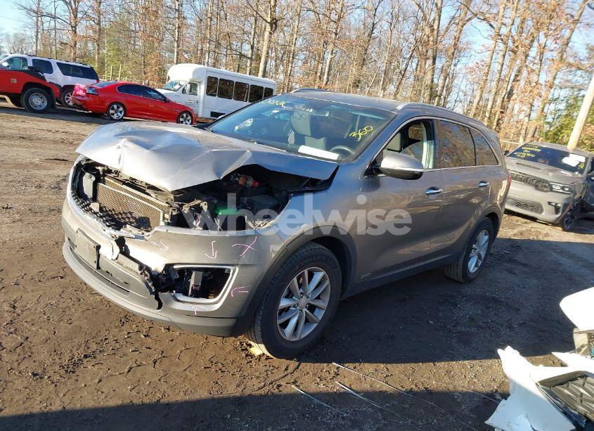 Photo 2 of 2016 Kia Sorento 2.4L LX (VIN 5XYPGDA36GG101686)
