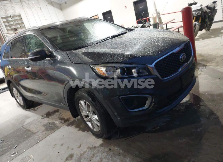 2016 Kia Sorento 2.4L LX (VIN 5XYPGDA36GG112848) main photo
