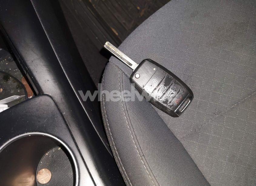 Photo 11 of 2016 Kia Sorento 2.4L LX (VIN 5XYPGDA36GG112848)