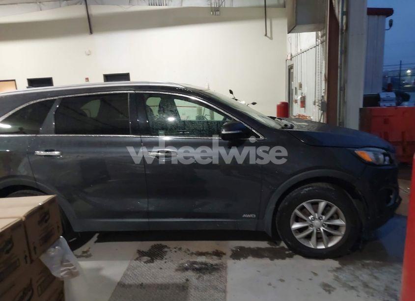Photo 13 of 2016 Kia Sorento 2.4L LX (VIN 5XYPGDA36GG112848)