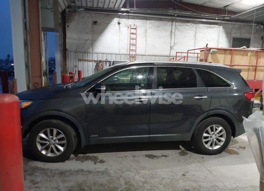 Photo 14 of 2016 Kia Sorento 2.4L LX (VIN 5XYPGDA36GG112848)