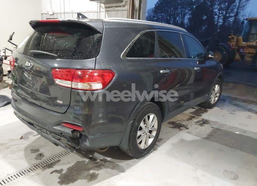 Photo 4 of 2016 Kia Sorento 2.4L LX (VIN 5XYPGDA36GG112848)