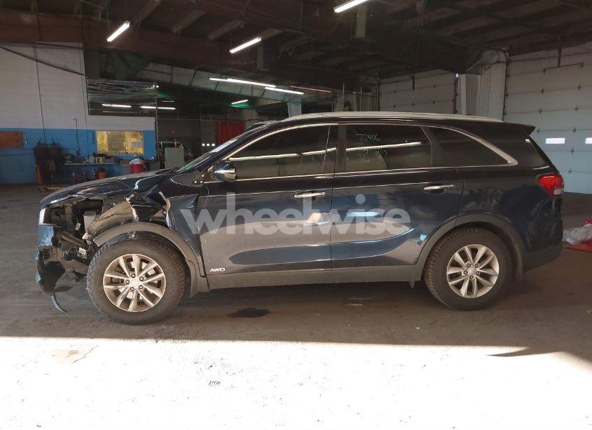 Photo 14 of 2016 Kia Sorento 2.4L LX (VIN 5XYPGDA36GG127382)