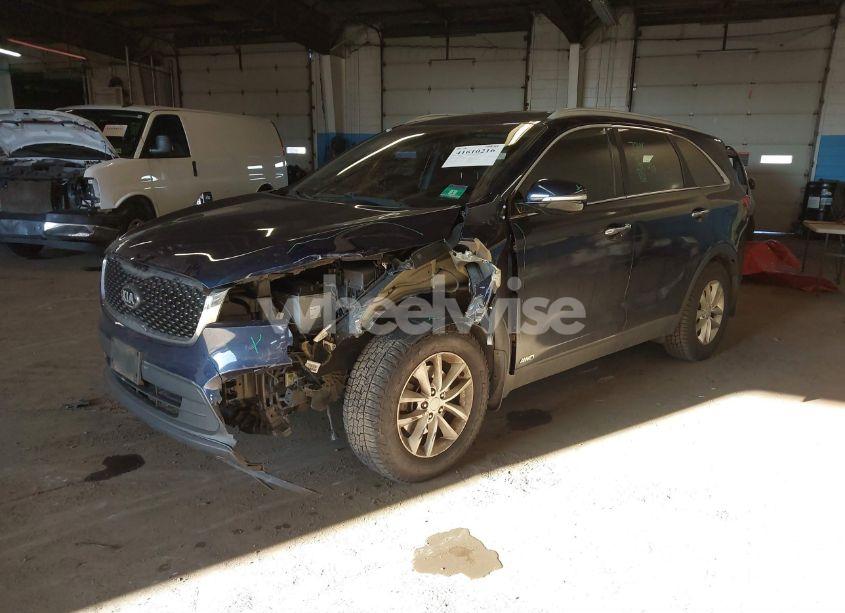 Photo 2 of 2016 Kia Sorento 2.4L LX (VIN 5XYPGDA36GG127382)