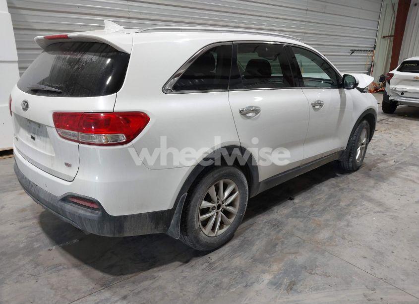 Photo 4 of 2016 Kia Sorento 2.4L LX (VIN 5XYPGDA36GG154114)