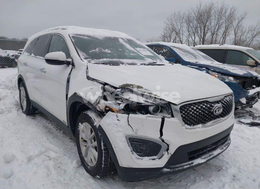 2016 Kia Sorento 2.4L LX (VIN 5XYPGDA36GG165811) main photo