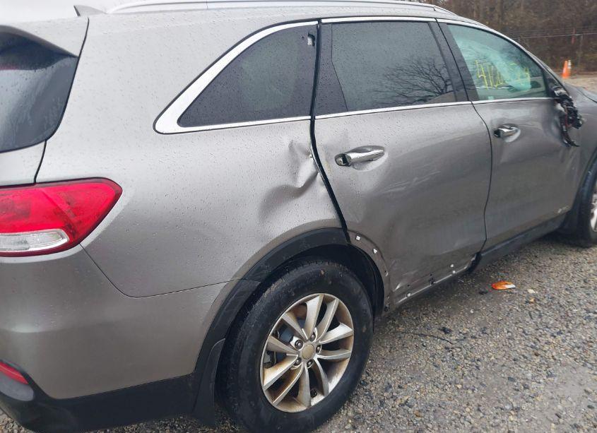 Photo 17 of 2017 Kia Sorento 2.4L LX (VIN 5XYPGDA36HG229315)