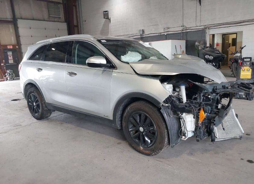 2017 Kia Sorento 2.4L LX (VIN 5XYPGDA36HG250438) main photo