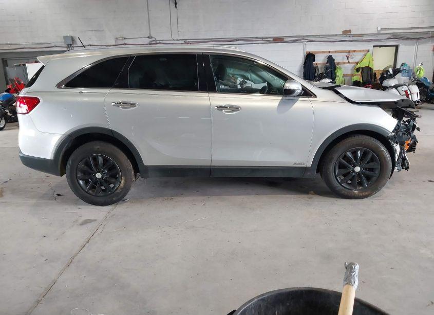 Photo 14 of 2017 Kia Sorento 2.4L LX (VIN 5XYPGDA36HG250438)