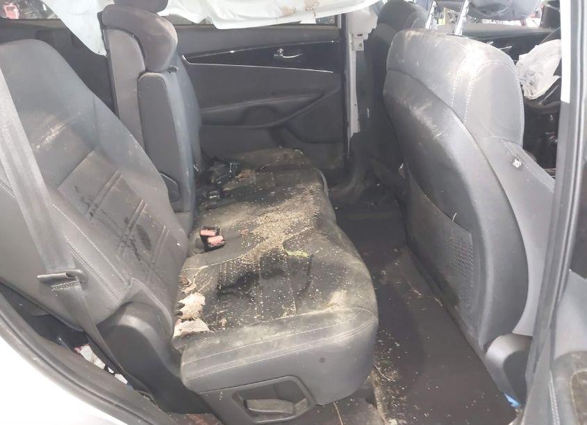 Photo 8 of 2017 Kia Sorento 2.4L LX (VIN 5XYPGDA36HG250438)