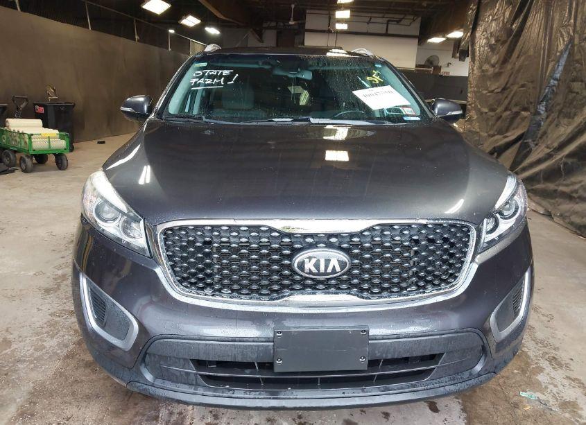 Photo 12 of 2017 Kia Sorento 2.4L LX (VIN 5XYPGDA36HG263710)