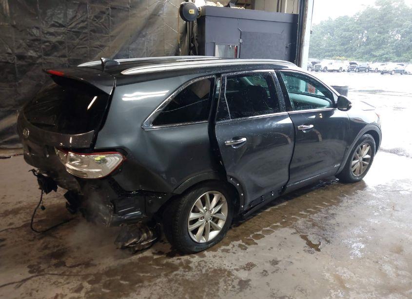 Photo 4 of 2017 Kia Sorento 2.4L LX (VIN 5XYPGDA36HG263710)