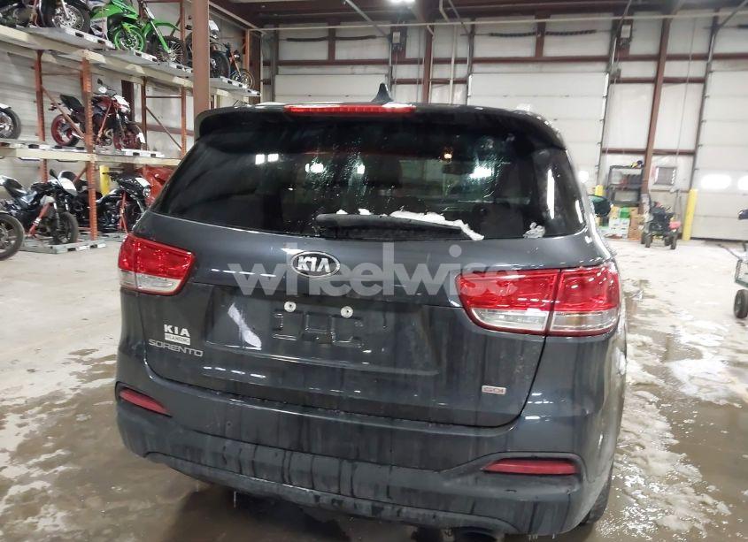 Photo 17 of 2017 Kia Sorento 2.4L LX (VIN 5XYPGDA36HG331195)