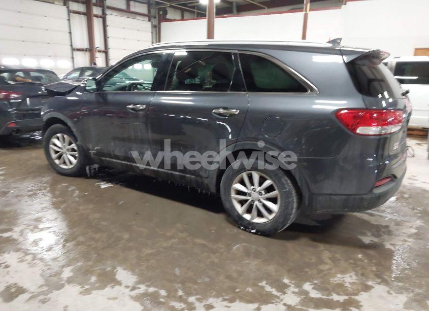 Photo 3 of 2017 Kia Sorento 2.4L LX (VIN 5XYPGDA36HG331195)