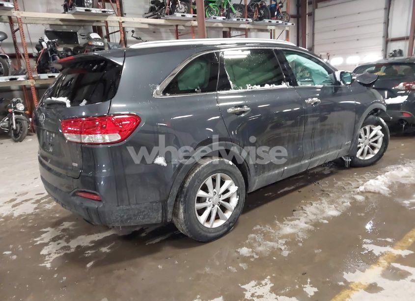 Photo 4 of 2017 Kia Sorento 2.4L LX (VIN 5XYPGDA36HG331195)