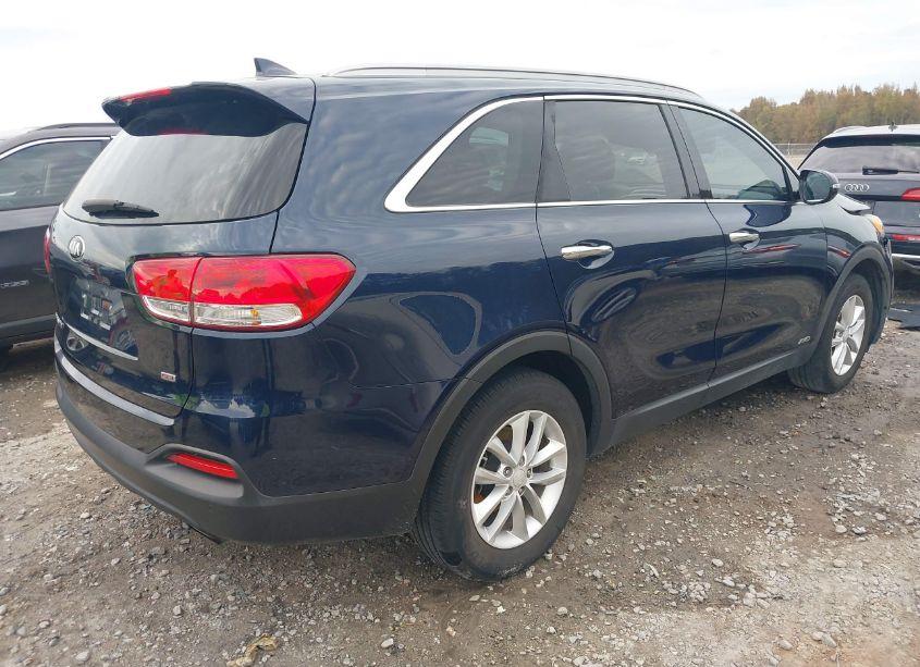 Photo 4 of 2018 Kia Sorento 2.4L LX (VIN 5XYPGDA36JG358306)