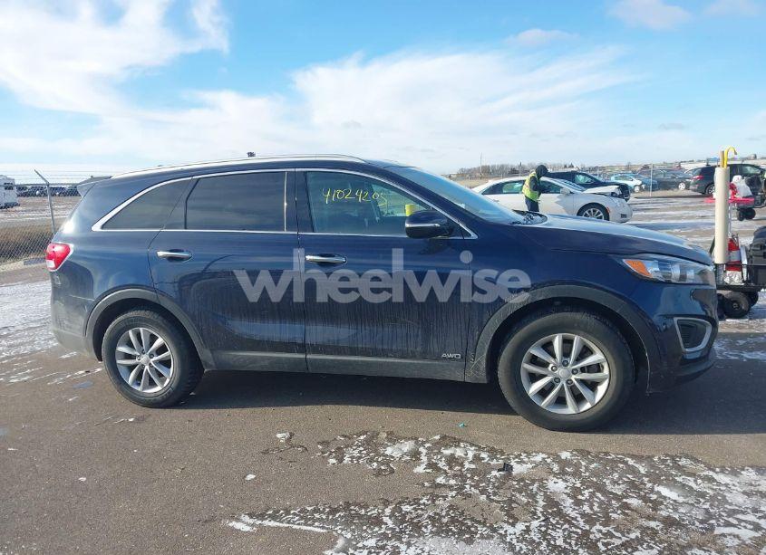 Photo 13 of 2018 Kia Sorento 2.4L LX (VIN 5XYPGDA36JG358323)