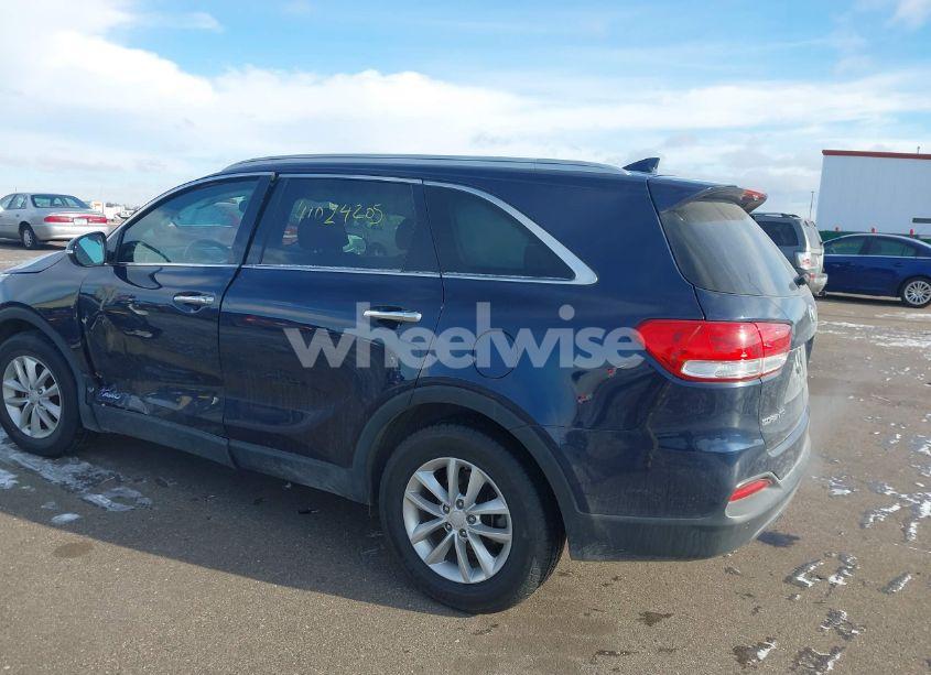 Photo 3 of 2018 Kia Sorento 2.4L LX (VIN 5XYPGDA36JG358323)