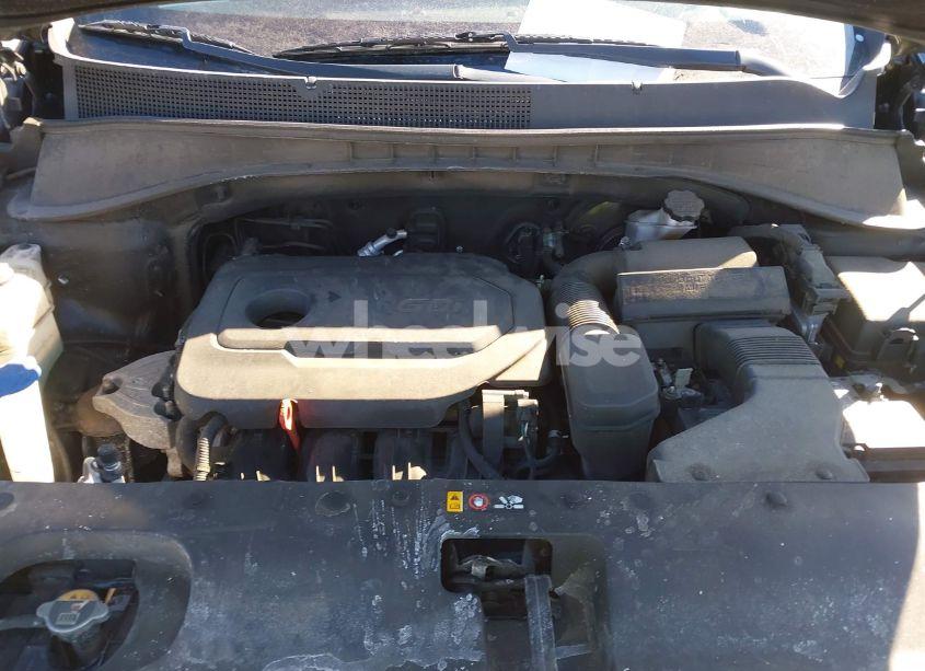 Photo 10 of 2019 Kia Sorento 2.4L LX (VIN 5XYPGDA36KG520937)