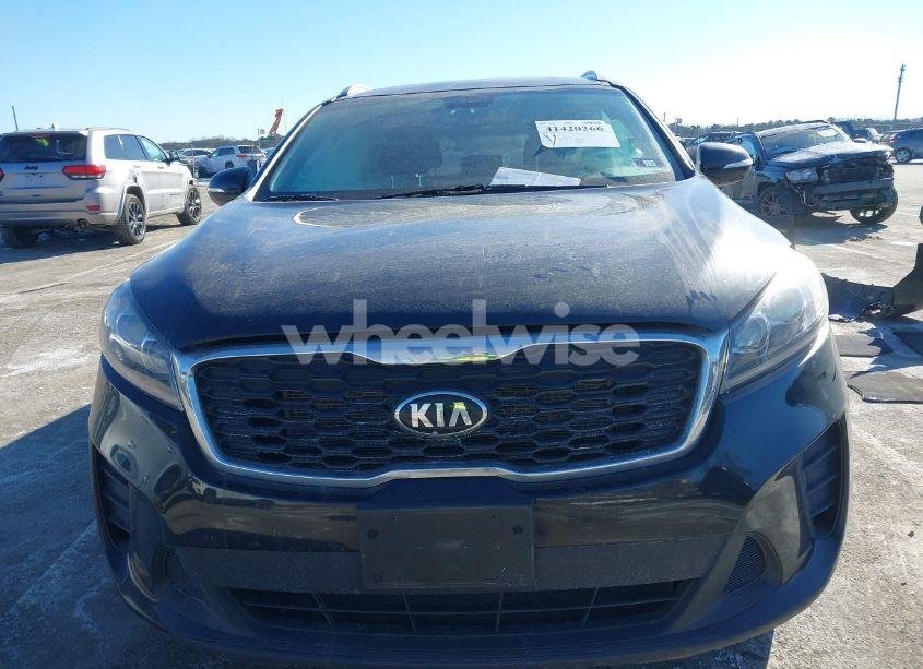 Photo 13 of 2019 Kia Sorento 2.4L LX (VIN 5XYPGDA36KG520937)