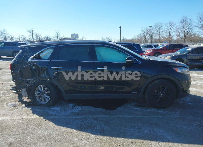 Photo 14 of 2019 Kia Sorento 2.4L LX (VIN 5XYPGDA36KG520937)