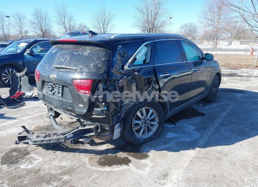 Photo 4 of 2019 Kia Sorento 2.4L LX (VIN 5XYPGDA36KG520937)