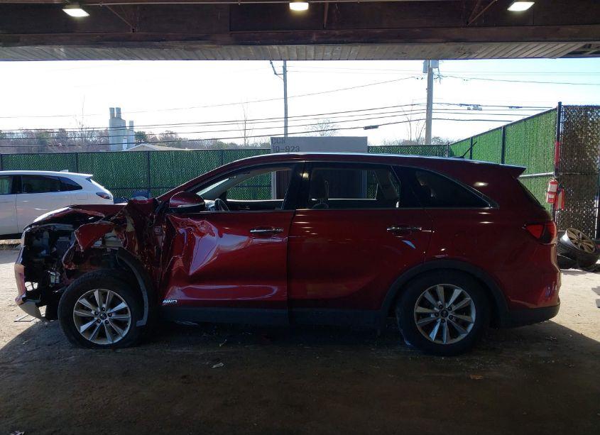 Photo 15 of 2019 Kia Sorento 2.4L LX (VIN 5XYPGDA36KG554375)