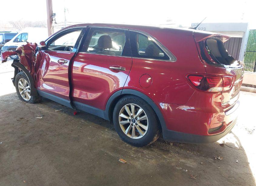Photo 3 of 2019 Kia Sorento 2.4L LX (VIN 5XYPGDA36KG554375)