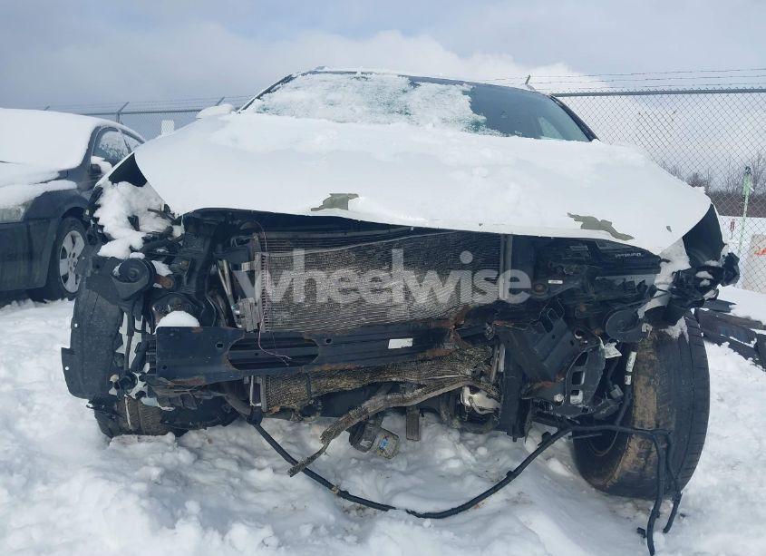 Photo 6 of 2019 Kia Sorento 2.4L LX (VIN 5XYPGDA36KG591197)