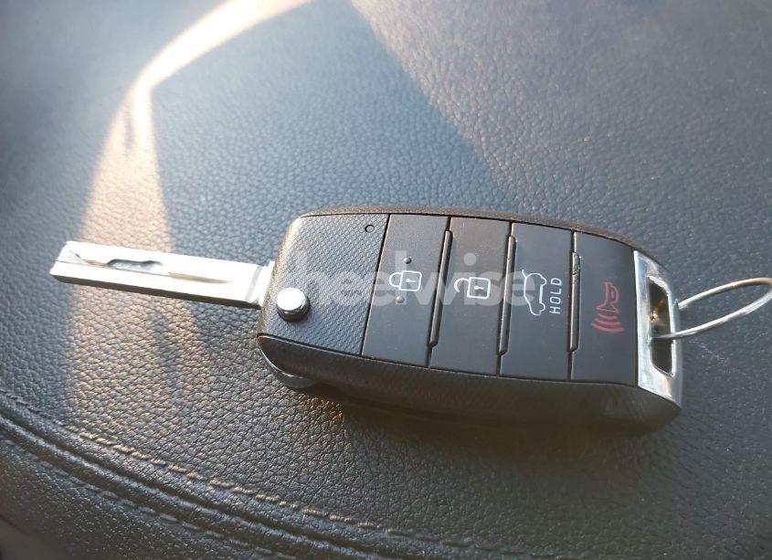 Photo 11 of 2020 Kia Sorento 2.4L LX (VIN 5XYPGDA36LG640660)