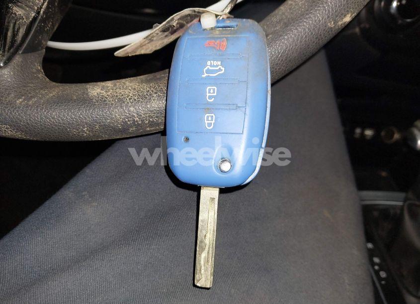 Photo 11 of 2020 Kia Sorento 2.4L LX (VIN 5XYPGDA36LG651805)