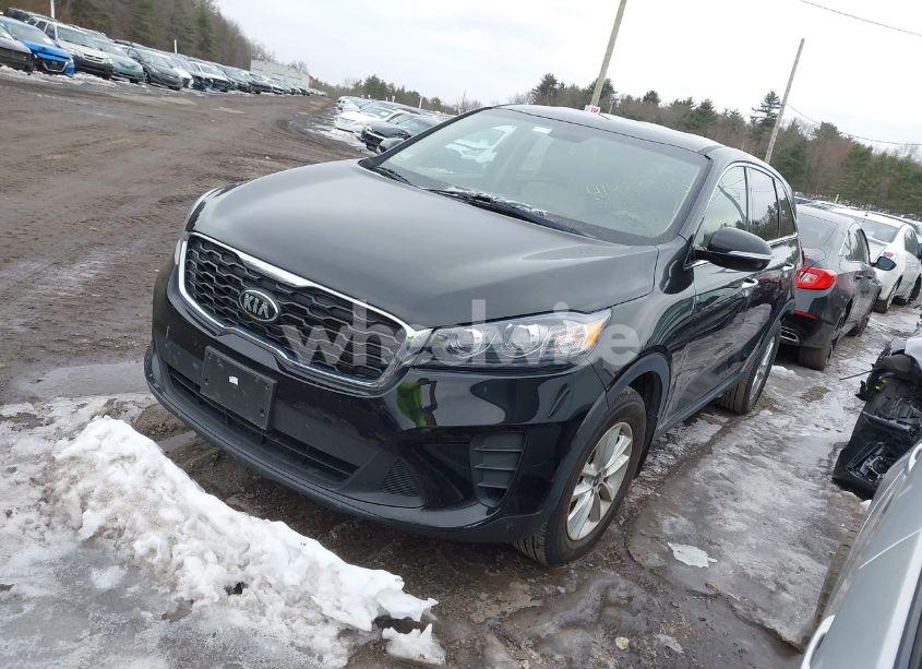 Photo 2 of 2020 Kia Sorento 2.4L LX (VIN 5XYPGDA36LG655708)