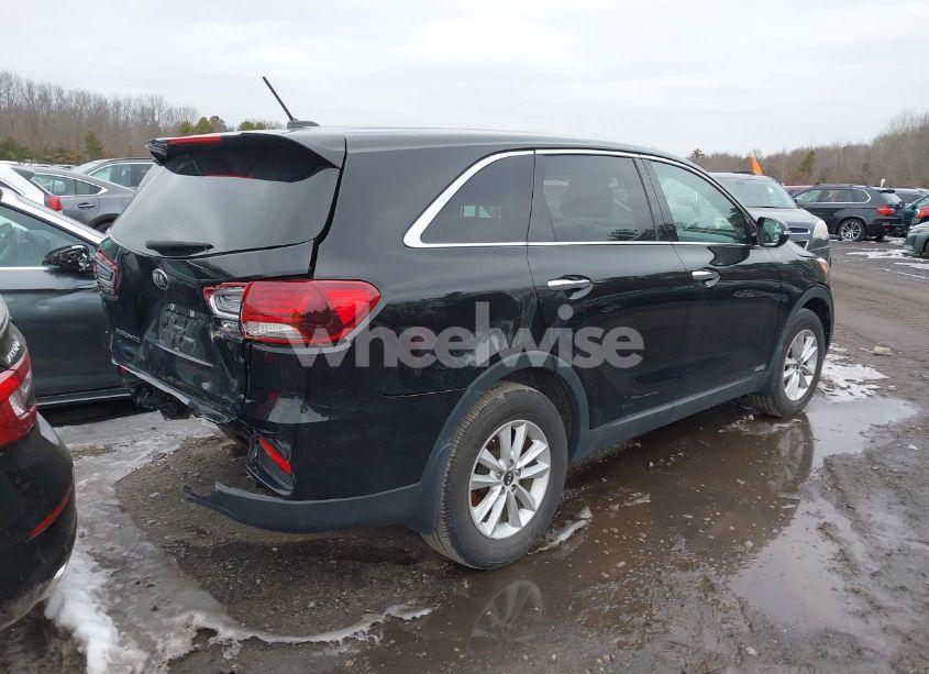 Photo 4 of 2020 Kia Sorento 2.4L LX (VIN 5XYPGDA36LG655708)