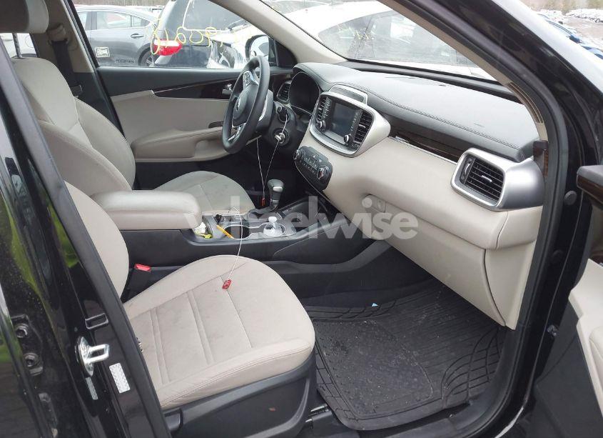 Photo 5 of 2020 Kia Sorento 2.4L LX (VIN 5XYPGDA36LG655708)