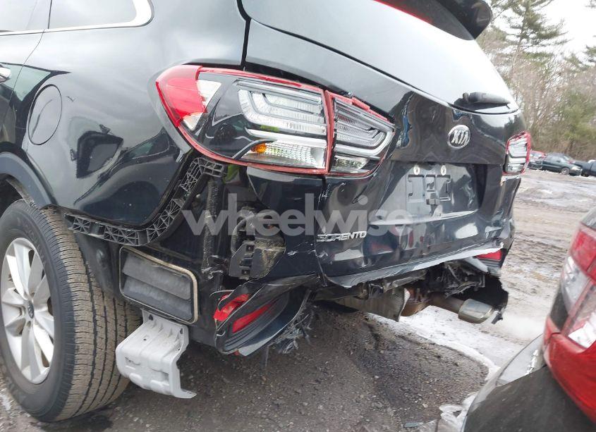 Photo 6 of 2020 Kia Sorento 2.4L LX (VIN 5XYPGDA36LG655708)