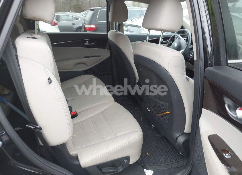 Photo 8 of 2020 Kia Sorento 2.4L LX (VIN 5XYPGDA36LG655708)